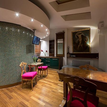 Main Square Studio With Terrace & Air Condition كراكوفيا المظهر الخارجي الصورة
