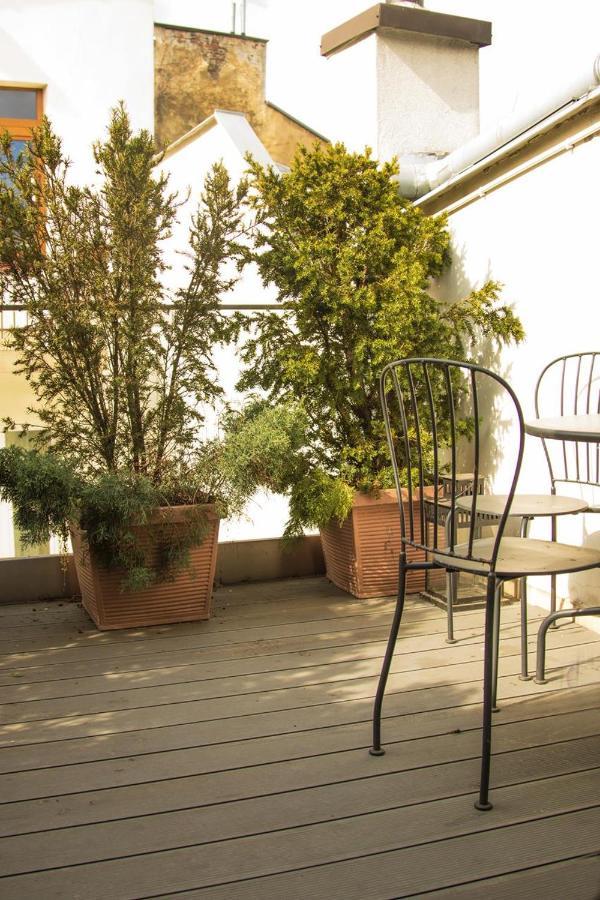 Main Square Studio With Terrace & Air Condition كراكوفيا المظهر الخارجي الصورة