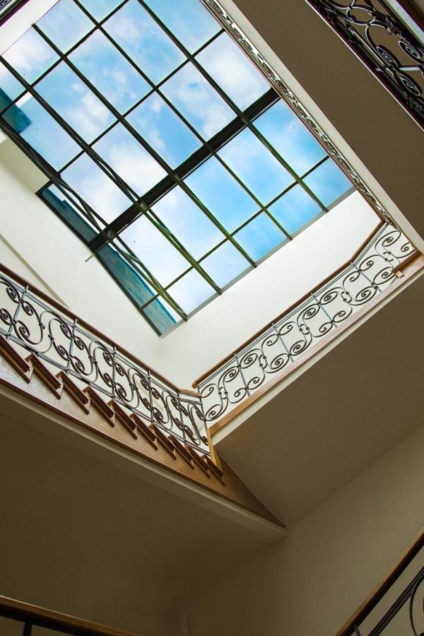 Main Square Studio With Terrace & Air Condition كراكوفيا المظهر الخارجي الصورة